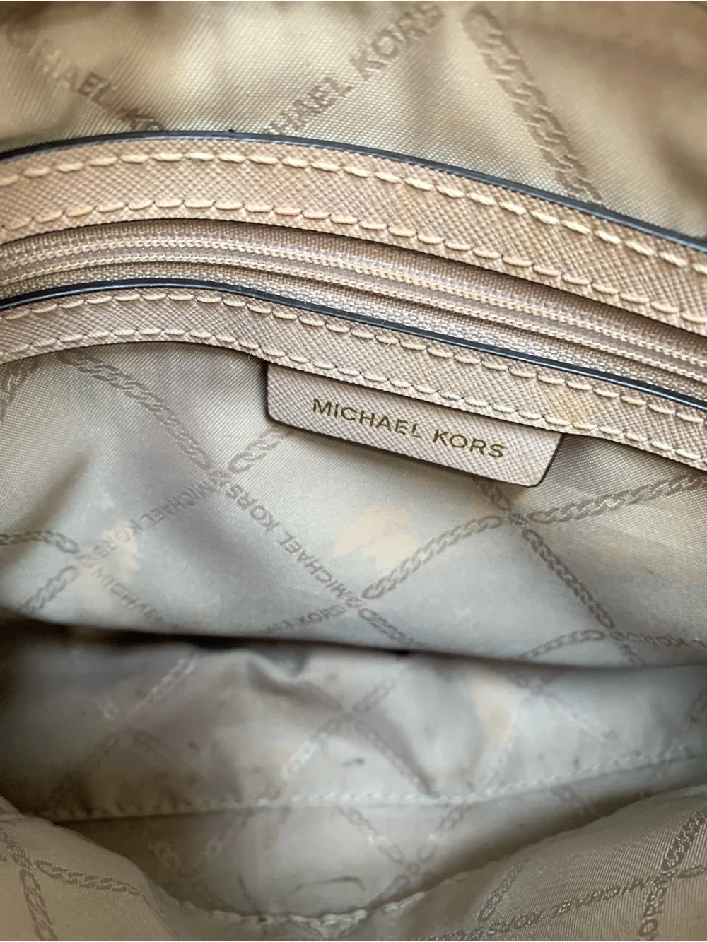 Michael Kors Soft Pink Saffiano Leather Charm Dome Chain Crossbody - Picture 15 of 16